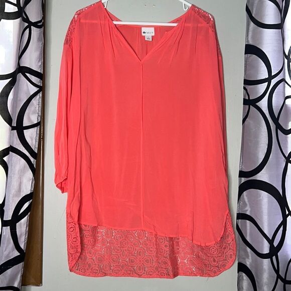 Stylus blouse with lace hem and shoulders large new with tags - Picture 1 of 11